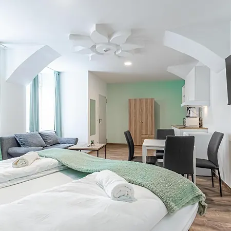 Westbahnhof - Kingbed Studio With Ensuite Washer Vienna Exterior photo