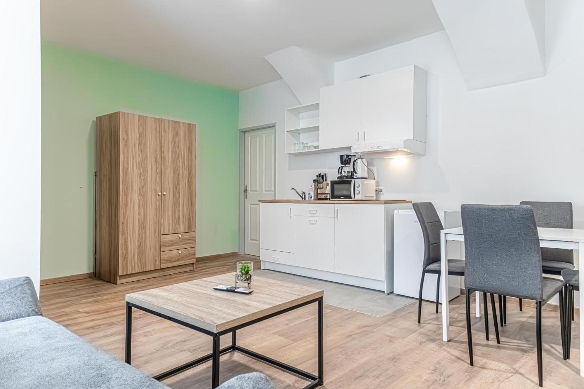 Westbahnhof - Kingbed With Ensuite Washer *