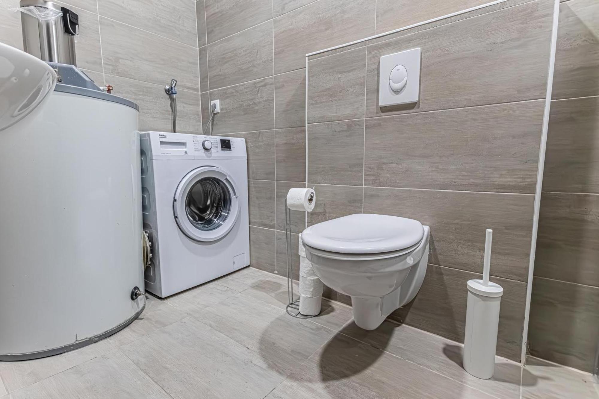 Westbahnhof - Kingbed With Ensuite Washer Vienna