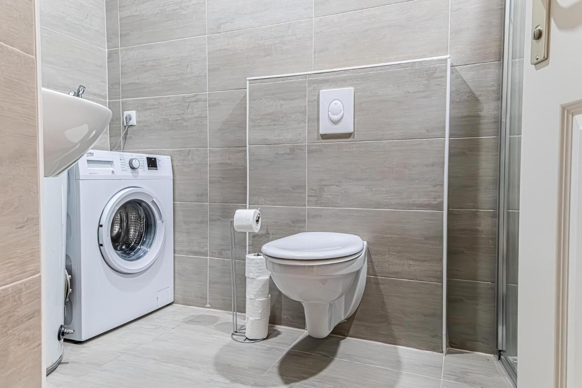 Westbahnhof - Kingbed With Ensuite Washer *