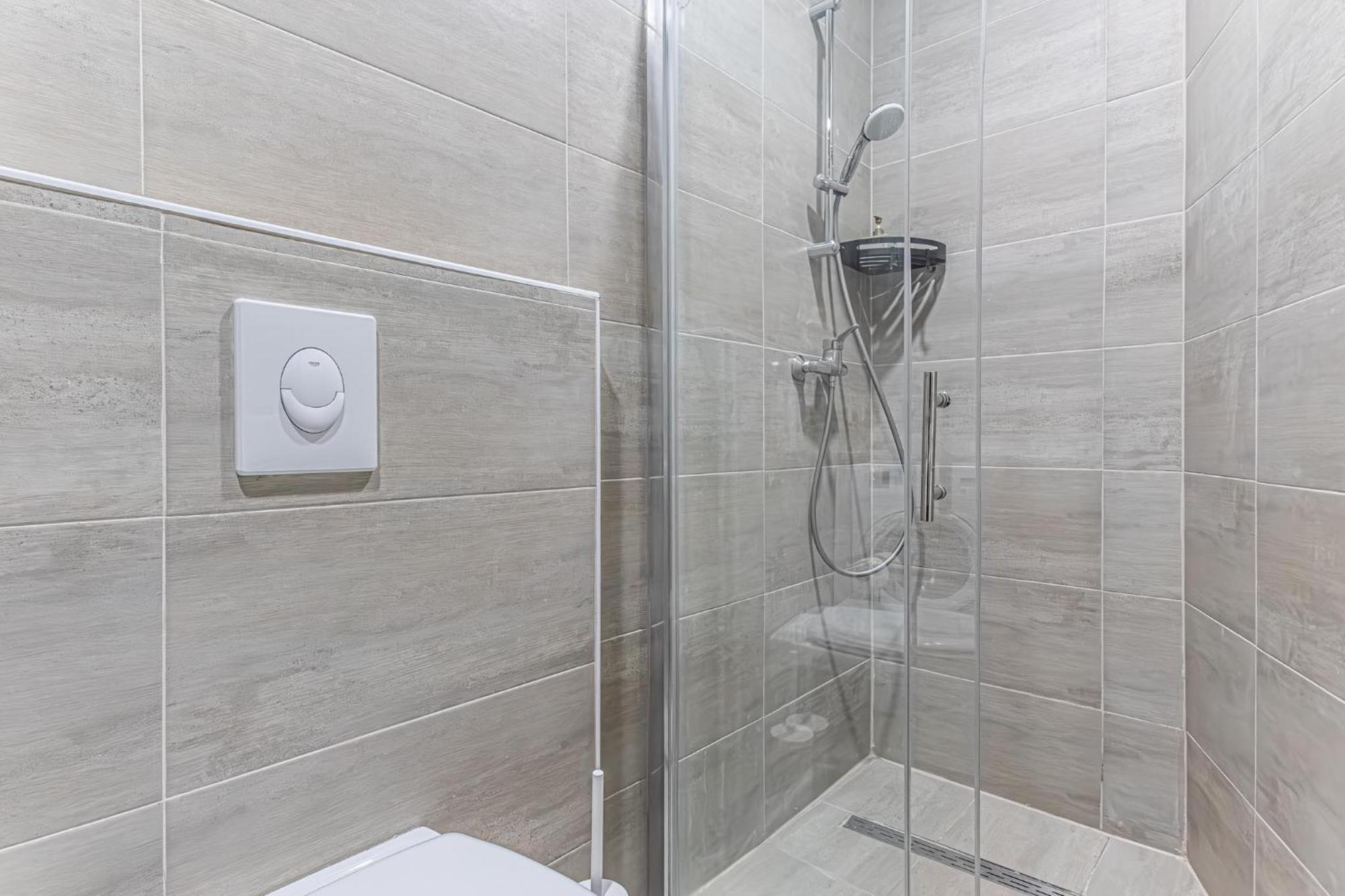 Apartment Westbahnhof - Kingbed With Ensuite Washer Vienna